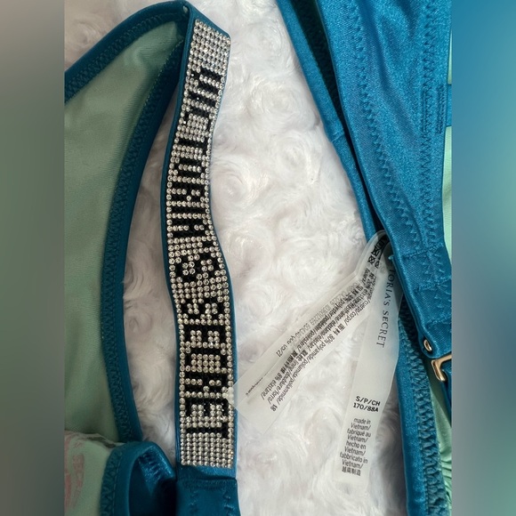 VICTORIA'S SECRET SWIMWEAR RHINESTONE SHINE STRAP SET. Small Top & Medium Bottom - Picture 6 of 9